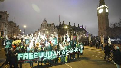 ویدیوها. تصاویری از کارناوال لندن در حمایت از آزادی جولیان آسانژ