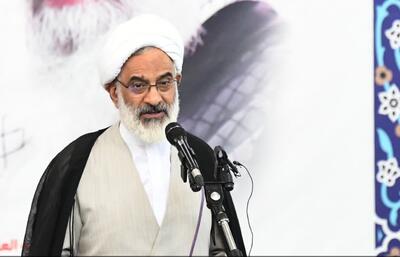نماینده ولی فقیه در سپاه: شهید رییسی عزت و قدرت ایران را به رخ جهانیان کشید