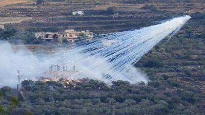 بمب‌های فسفری اسرائیل منطقه مرزی لبنان را غیرقابل سکونت کرده است