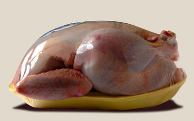 هدف گذاری صادرات ماهانه ۱۵ هزار تن مرغ برای سال جاری