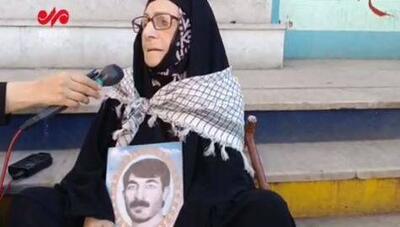 فیلم/ حضور مادر شهیدی با ۳۶ سال بی خبری از فرزندش در انتخابات