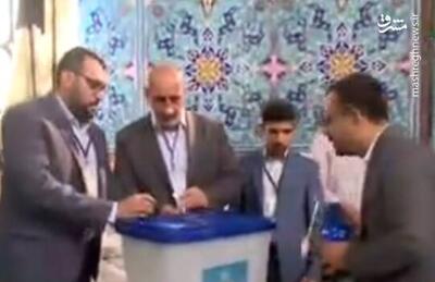 فیلم/ فرایند مهروموم صندوق‌های اخذ رای در حسینیه ارشاد