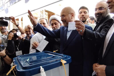 تصاویری از رای دادن قالیباف در حرم حضرت عبدالعظیم