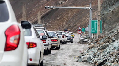 تردد خودروها در جاده چالوس و آزاد راه تهران - شمال یکطرفه شد