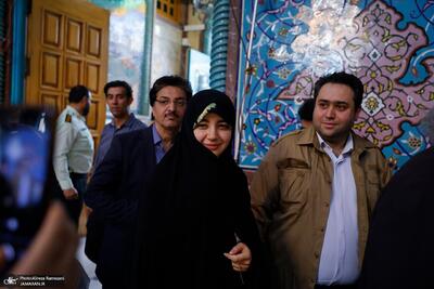 دختر حسن روحانی و همسرش در حال رأی دادن +عکس | رویداد24