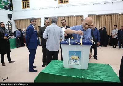 استقرار نمایندگان دادگستری در شعب اخذ رای استان فارس - تسنیم