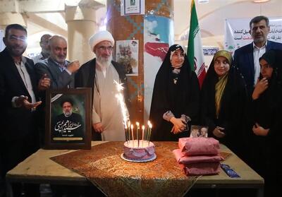 برپایی جشن بلوغ سیاسی رای اولی های بوشهری- فیلم فیلم استان تسنیم | Tasnim