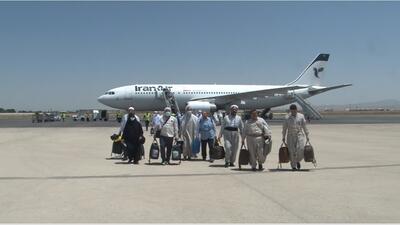 بازگشت نخستین گروه حجاج همدانی و کردستانی از طریق فرودگاه همدان