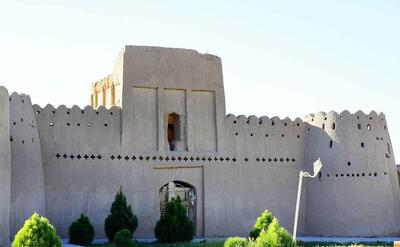 قلعه حیدرآباد خاش و جاذبه های این قلعه تاریخی