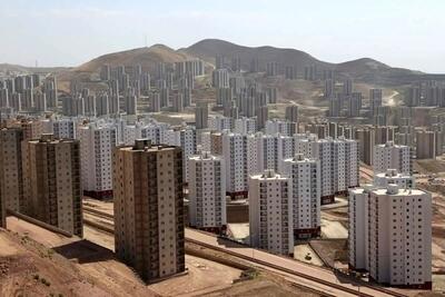 یک کارشناس: کمبود مسکن صوری و عمدی است/ به هر ایرانی ۱۹۶ متر زمین رایگان می‌رسد