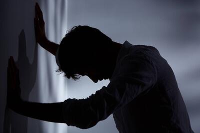 آمارها در مورد خودکشی مردان چه می‌گویند/ ۶ دلیل برای مراجعه نکردن مردان به روانشناس