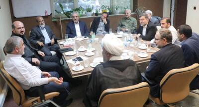 جلسه مشترک رؤسای ستادهای جلیلی، قالیباف، قاضی‌زاده و زاکانی / محسن منصوری: با ‎وحدت به پیروزی می‌رسیم