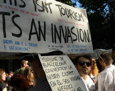 اعتراض اسپانیایی‌ها به «گردشگری انبوه»