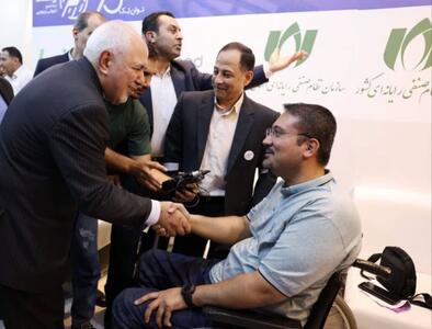 دیدار ظریف با معلولان در حاشیه‌‌ی بازدید از نمایشگاه الکامپ | پایگاه خبری تحلیلی انصاف نیوز