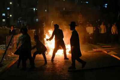 اعتراض متحدان نتانیاهو خشونت کشیده شد؛ کابینه اسرائیل در آستانه فروپاشی