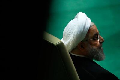 ببینید |  پاسخ شفاف روحانی به یکی از نامزدهای انتخابات ریاست‌جمهوری: در برجام ماندیم تا...