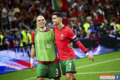 عکس| واکنش رونالدو به اتفاقات بازی دراماتیک پرتغال - اسلوونی - پارس فوتبال | خبرگزاری فوتبال ایران | ParsFootball
