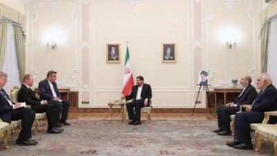 رویکرد سیاست خارجی ایران در تعامل با شرق و غرب متوازن است