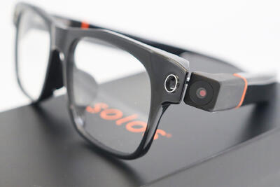 این عینک جمع‌وجور هم دوربین دارد، هم از هوش مصنوعی GPT-4o و جمنای استفاده می‌کند - زومیت