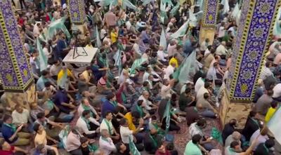 تصاویر حامیان پزشکیان در مسجد حظیره یزد در انتظار ظریف + ویدئو