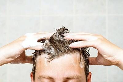 شستن مو با پدر ماشین باعث ریزش یا پرپشتی مو می شود؟