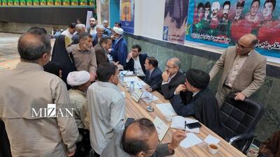 رئیس کل دادگستری خراسان جنوبی به درخواست‌های مراجعان در مسجد فاطمه الزهرا (س) شهرستان حاجی‌آباد زیرکوه رسیدگی کرد