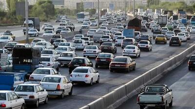 تصادف زنجیره‌ای در آزاد راه قزوین - کرج ترافیک سنگین ایجاد کرد