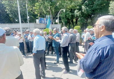 تجمع بازنشستگان ذوب‌آهن در اعتراض به کاهش خدمات بیمه‌ای