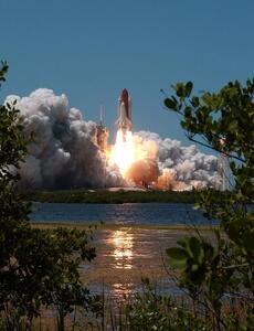 امروز در فضا: دیسکاوری در مأموریت STS-121 پرتاب شد