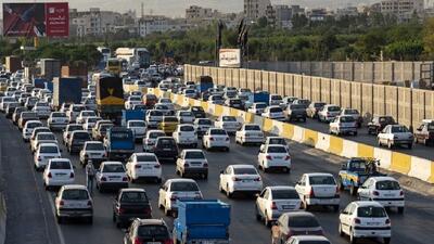 آزادراه تهران _ کرج ترافیک پرحجم دارد