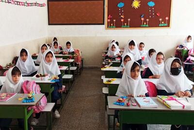 سازماندهی ۱۲ هزار معلم در نظام دوری برای سال تحصیلی جدید