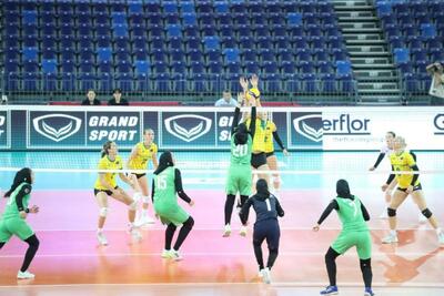 اولین پیروزی دختران والیبالیست ایران در مسابقات قهرمانی آسیا مقابل استرالیا
