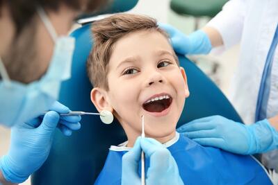 قبل از مراجعه به دندانپزشکی کودکان در اصفهان چه کارهایی باید انجام دهیم؟ - کاماپرس
