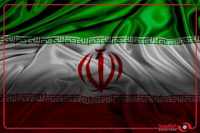عکس‌العمل تحسین‌برانگیز یک ایرانی با غیرت، نسبت به جسارت و توهین  به پرچم عزیز کشورمان!