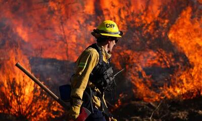 (ویدئو) آتش‌سوزی گسترده در جنگل‌های غرب آمریکا