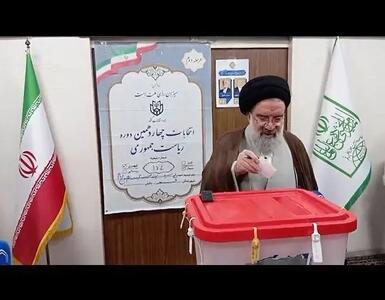 حضور در انتخابات و انتخاب اصلح تکلیف است/ چشم دشمن به انتخابات ایران است