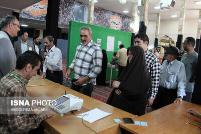 ‌فرآیند رأی‌گیری در ۲۰۴ شعبه اخذ رأی نجف‌آباد در حال انجام است