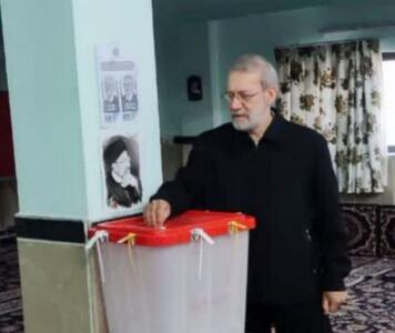 علی لاریجانی رای خود را در لاریجان آمل به صندوق انداخت
