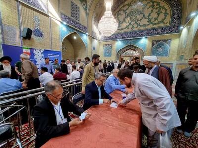 صفوف طولانی مردم در پای صندوق های رای/جشن ایرانی ها در روز انتخاب