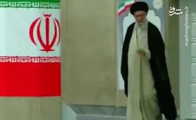 فیلم/ لحظه ورود رهبر انقلاب به حسینیه امام(ره) جهت شرکت در انتخابات