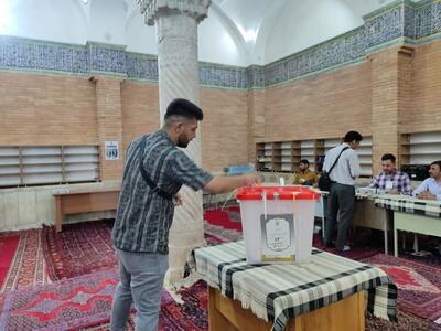 فرآیند اخذ رأی در کردستان آغاز شد