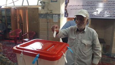 حضور پرشور اقشار مختلف مردم قوچان در پای صندوق های رای