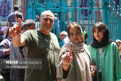 استقبال مردم قزوین از صندوق های رای