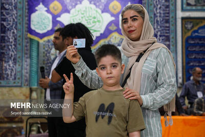 حماسه شبانه مردم ارومیه در پای صندوق های رای