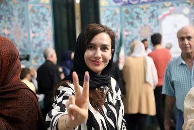 گزارش تصویری/ حضور جوانان پای صندوق رای در حسینیه ارشاد