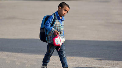 اثر مخرب تحریم بر آموزش و پرورش / عربستان سالانه 1300 معلم را به فندلاند می فرستد تا دوره های آموزگاری بگذرانند