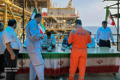 حضور کارکنان صنعت نفت در مرحله دوم انتخابات ریاست‌جمهوری چهاردهم
