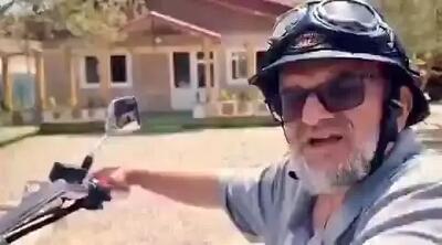 ببینید | ویدئویی عجیب از موتورسواری سعید قاسمی قبل از رای دادن به سعید جلیلی