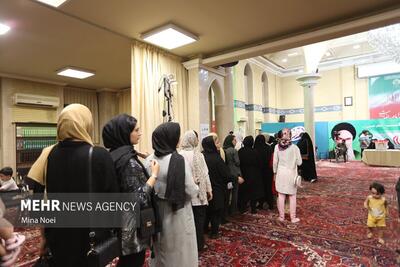 (تصاویر) حضور پرشور مردم تبریز در ساعات پایانی انتخابات