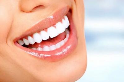 چگونه دندان‌های سالم داشته باشیم که برای 100 سال سالم بماند؟ راهنمای جامع برای حفظ سلامت دندان‌ها در طول عمر